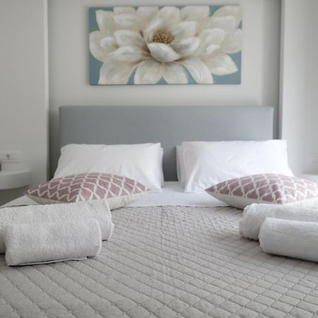 Rhodes Retreat: Modern Comfort In Serene Luxury Rhodes City Exterior foto