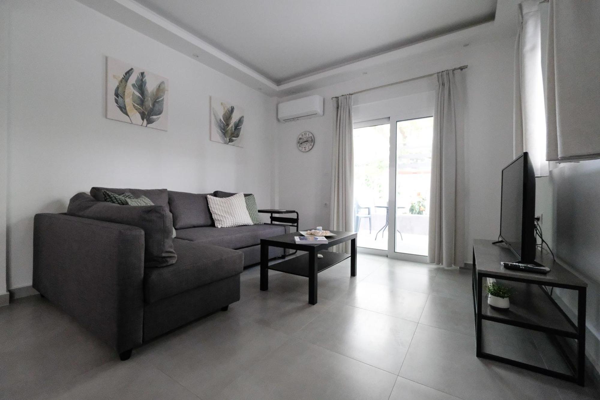 Rhodes Retreat: Modern Comfort In Serene Luxury Rhodes City Exterior foto
